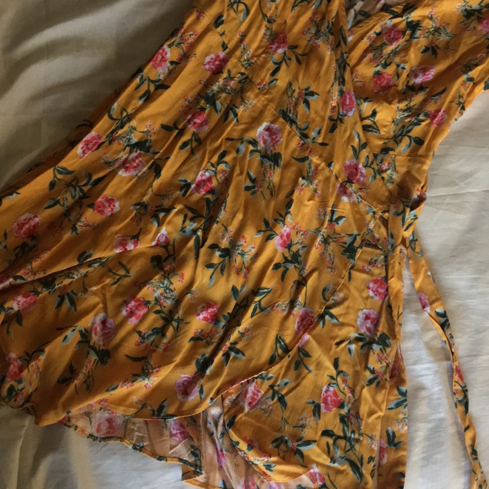 Dress - Picture 4 of 4